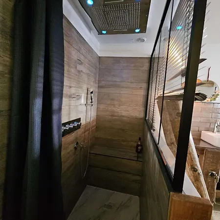 Loft Romantique Insolite Avec Balneo Ferienhaus