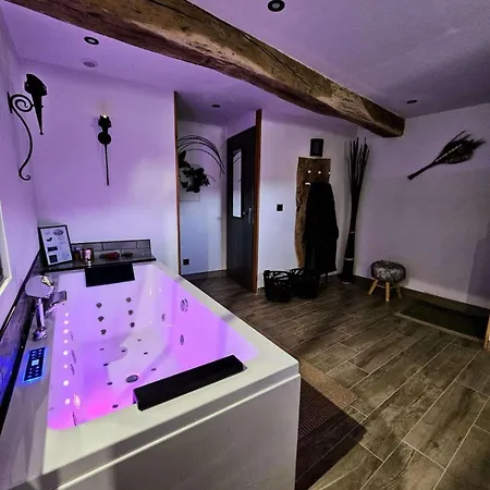 Loft Romantique Insolite Avec Balneo Magnieu