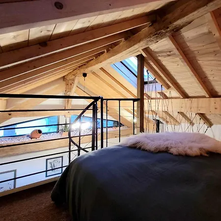 Ferienhaus Loft Romantique Insolite Avec Balneo